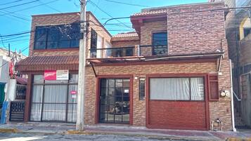 Fachada del alojamiento