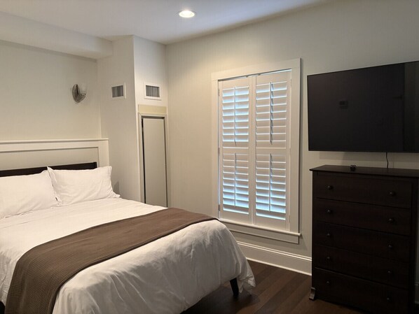 Room - Downtown Southern Pines - The Jefferson Inn - Petite Queen Room (Southern Pines)