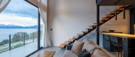 Apartment, 1 King Bed, Canal View | Interior detail