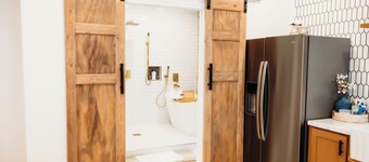 Hidden Gem Studio Behind Shopaholics Only Boutique