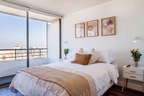 Iron/ironing board, WiFi - Apt in Las Condes with Pool and Private Balcony (Las Condes)