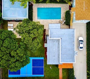 Pool - West Palm Oasis BBQ, Pool and Pickleball Court (West Palm Beach)