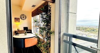 Chic Urban Retreat with Free Parking, Gym & Pool!