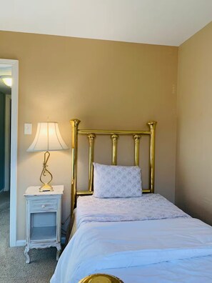 Room - Gated Spacious 3BR 2BA Special Rate 28+ day stays (Baytown)
