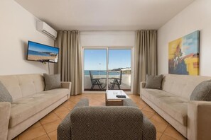 Apartment, 1 Bedroom, Balcony, Sea View | Living area - APARTAMENTOS PESCADORES (Albufeira)