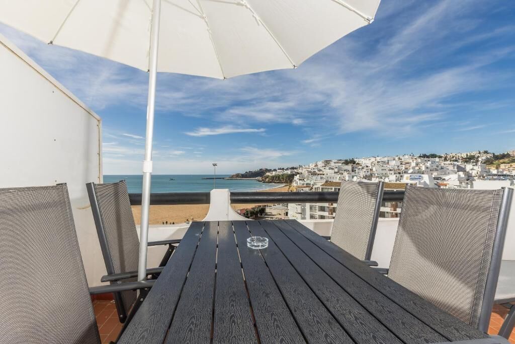 Appartement, vue mer | Restauration extérieure