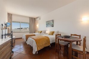 Studio, 2 Twin Beds, Sea View | Free WiFi - APARTAMENTOS PESCADORES (Albufeira)