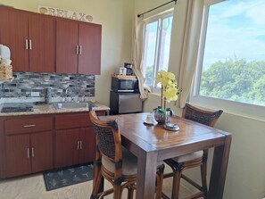 Private kitchen - Calypso Cove (Nassau)