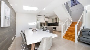 Dining - Tides Edge in Capel Sound (Capel Sound)