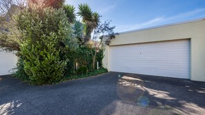 Property grounds - Tides Edge in Capel Sound (Capel Sound)