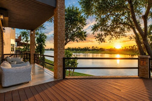 Lakefront Oasis Casa Hoyo 12 Private Retreat