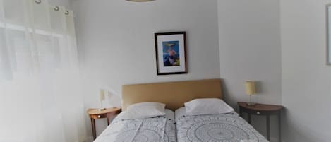 3 sovrum, strykjärn/strykbräda, gratis wi-fi och sängkläder