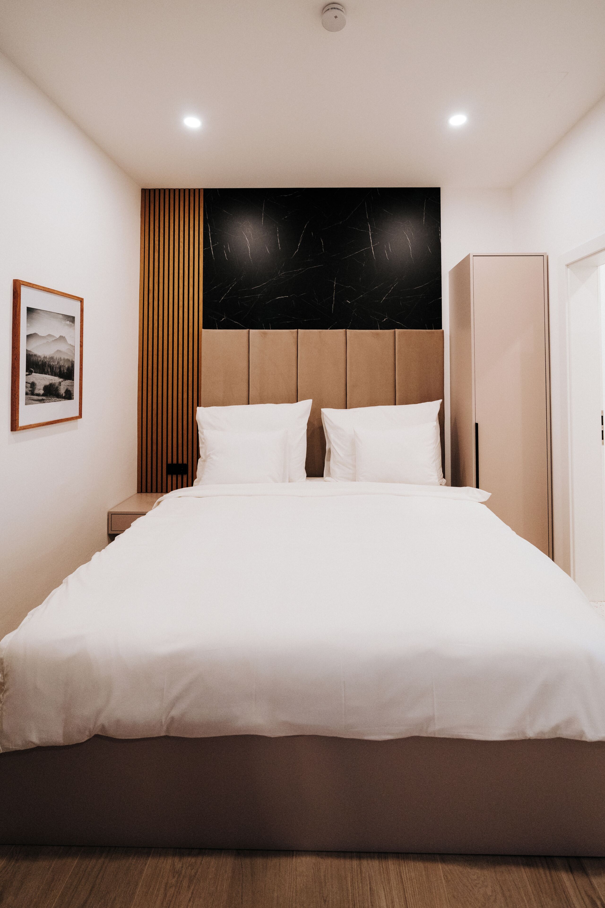 Double Room, Courtyard View | In-room safe, blackout curtains, soundproofing, free WiFi
