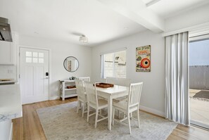Dining - Coastal Manhattan Beach Home | Walk to Beach & Downtown (Manhattan Beach)