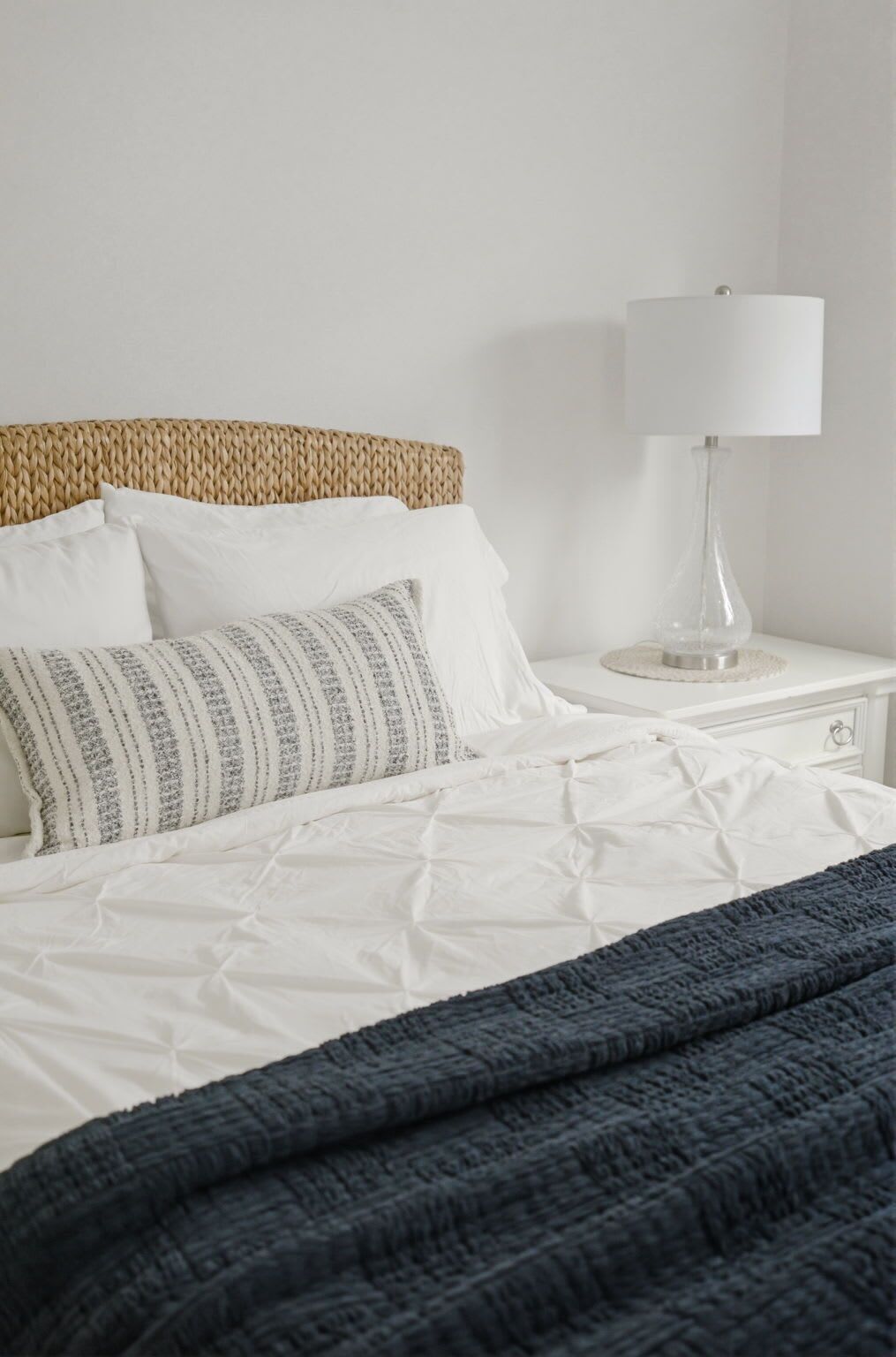 2 bedrooms, desk, iron/ironing board, internet