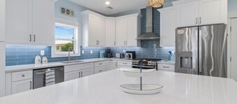 Salty Palms: 1 Block to Beach w/ Golf Cart + Pool! 4BR/3.5BA Mexico Beach Escape