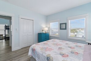4 slaapkamers, een strijkplank/strijkijzer, wifi, beddengoed