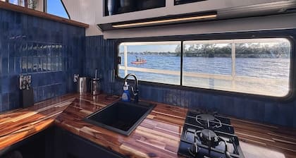 The Mangrove Mansion-a perfect Old Florida getaway