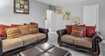 1-bedroom apartment close-by walk friendly park