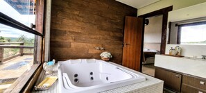 บ้านพัก, ระเบียง, วิวภูเขา | ห้องน้ำ | ผ้าเช็ดตัว, สบู่, กระดาษชำระ