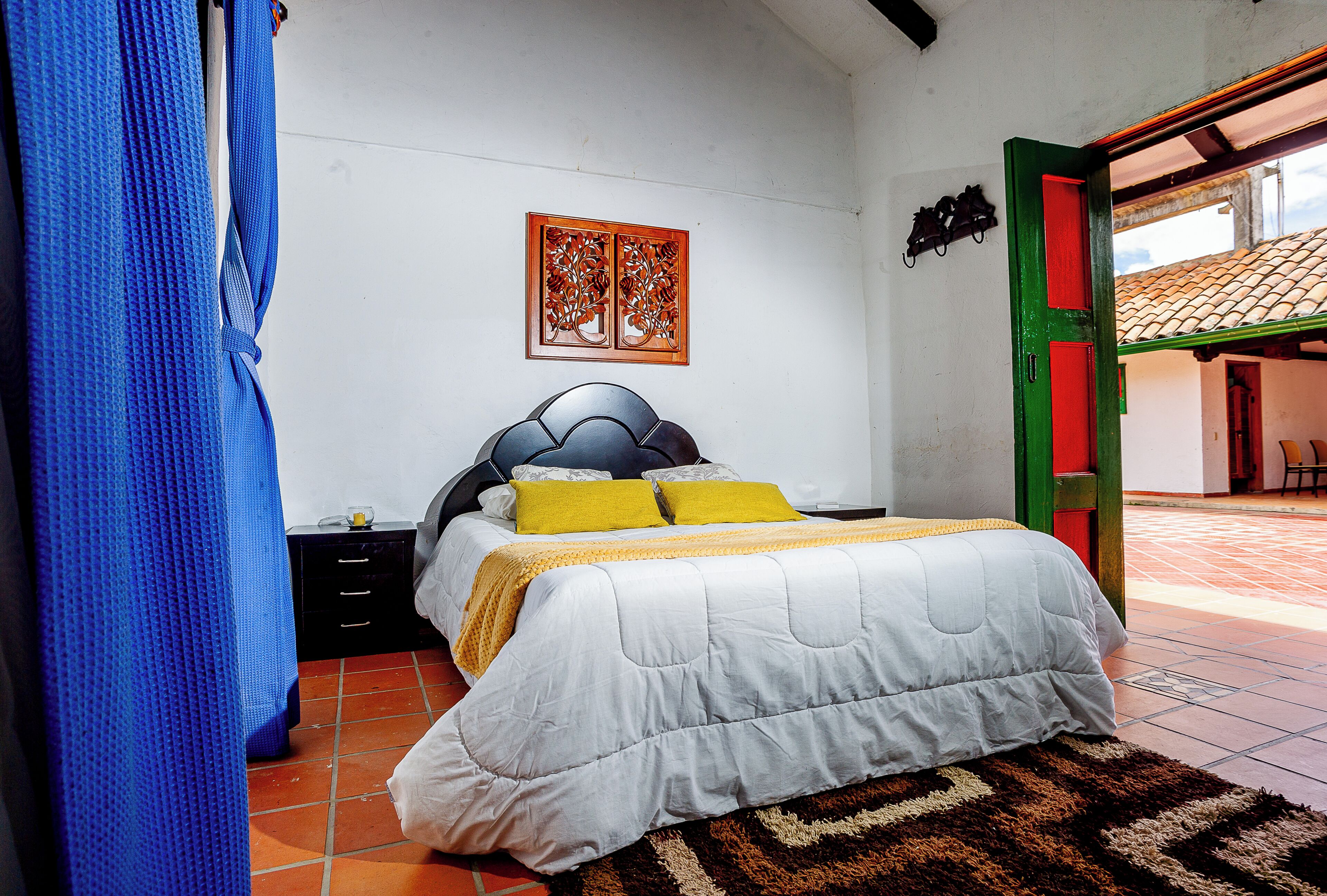 4 bedrooms, desk, iron/ironing board, free WiFi