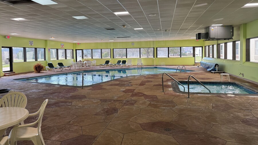 Escanaba Stay inn & suites