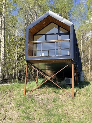 Exterior - Private Modern Cabin | Views for Days | Trails to Town (Rossland)