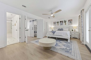 4 bedrooms, desk, iron/ironing board, travel cot - Mediterranean Destin Villa - A Cotta Getaway: Private Saltwater Pool, Golf Cart & Beach Access (Destin)