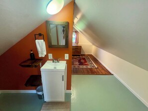 Interior - Cozy 3 Bedroom House Close to Downtown & 1 Block from Judkins Park Light Rail (Seattle)