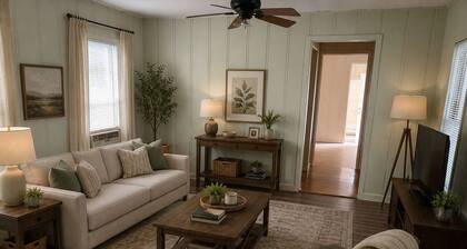 Cozy and Comfortable Getaway with Charming Comforts