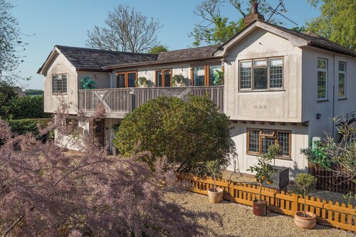 Sampford Hideaway Retreat