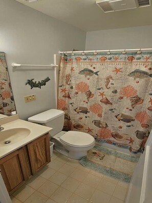 Bathroom - Northend  3 Bedroom, 2nd Floor Rental – Walk to Beach & Boardwalk! (Ocean City)