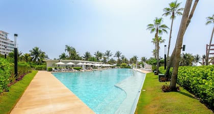 Luxury condo in Acapulco Diamante