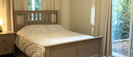 WiFi, bed sheets