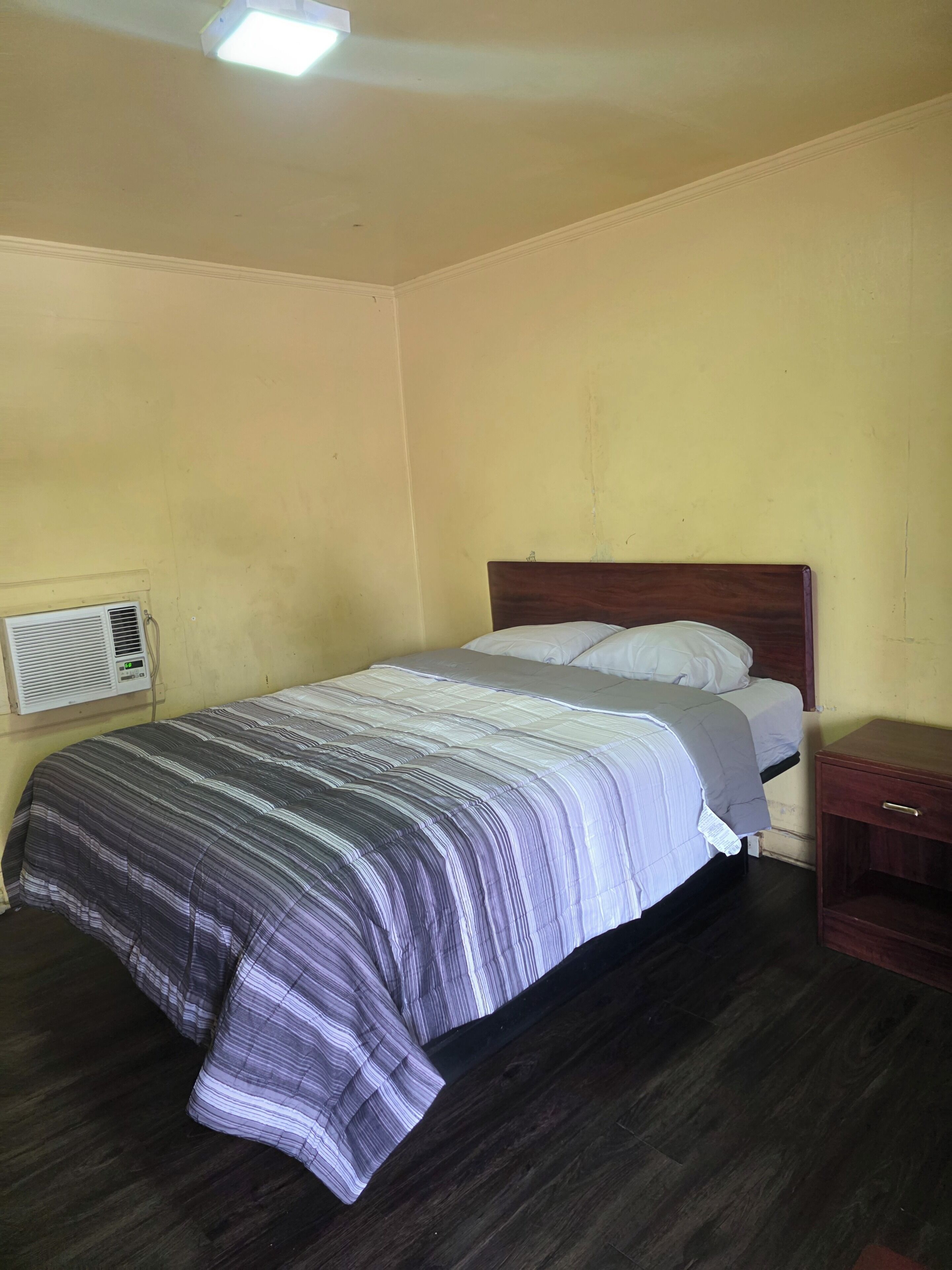 1 Schlafzimmer, Schreibtisch