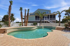 Pool - Beautiful GROUND LEVEL Pool home, totally renovated ...PET FRIENDLY! (Placida)