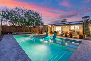 A heated pool - The Shangri La | 4BR Retreat with Pool, Spa & Fire Pit (Phoenix)