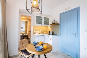 House - Yploui Suites 2 in Kira Panagia (Karpathos)
