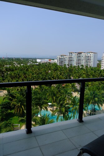Acapulco Diamante Apartment (pet friendly)