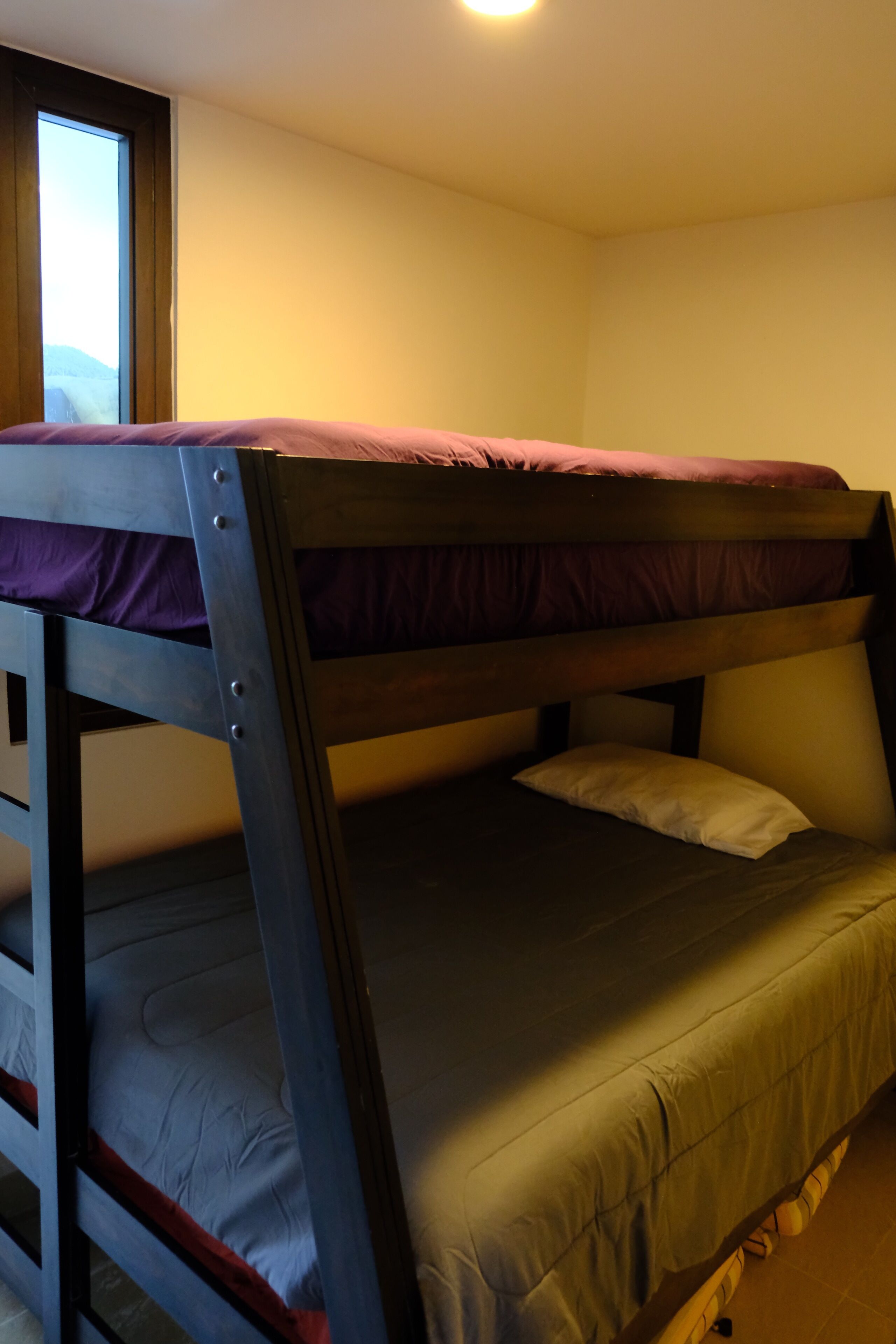 Internet, bed sheets