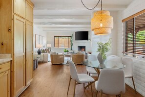 Dining - Traveler's Wellness Home|Hot Tub|Sauna|Cold Plunge (Sedona)