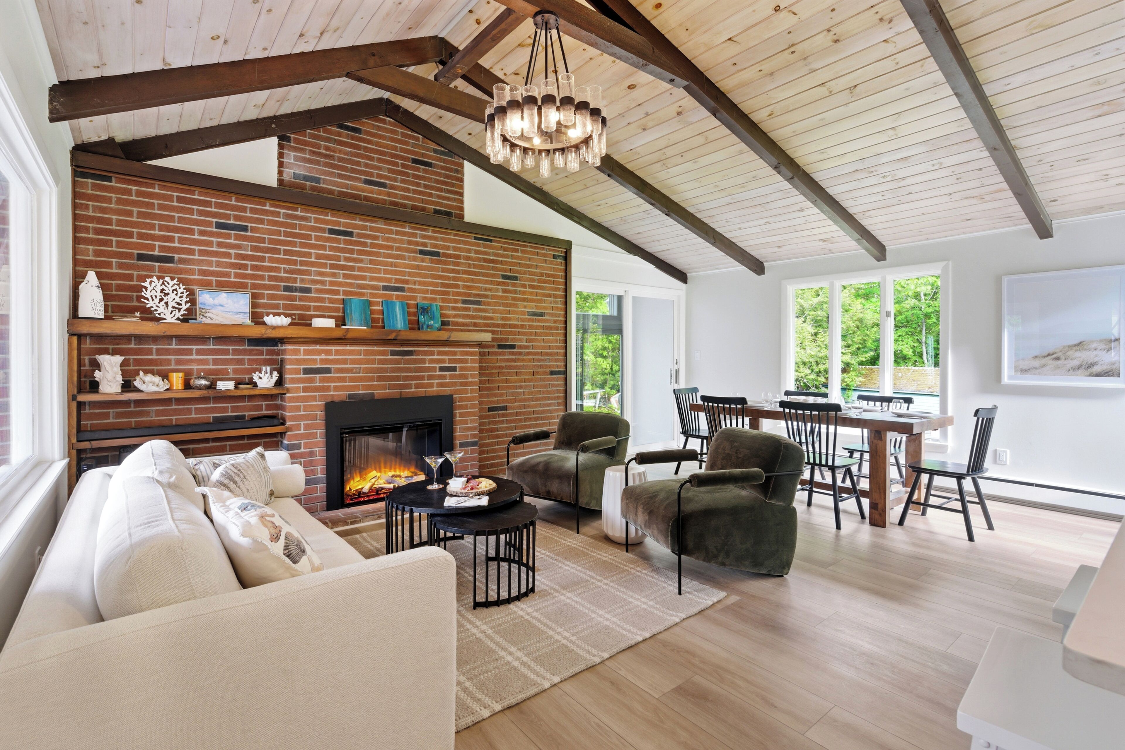Summer family room, relaxing sofas, and perfect moments.