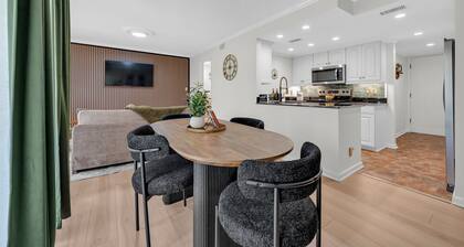 The 19th Hole Hideaway/Golf Course Views/Newly Renovated