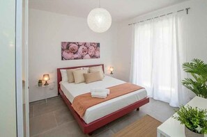1 bedroom, WiFi - Holiday apartment with air conditioning and balcony (Piani Paorelli)