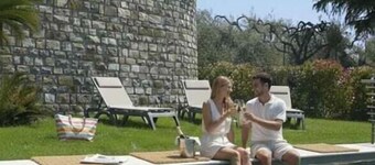 Holiday apartment with air conditioning, terrace and garden