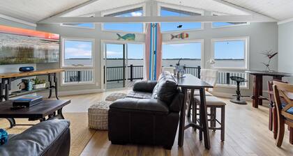 Salty Oyster | Waterfront living at it