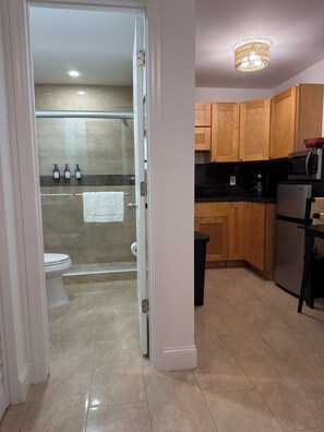 Bathroom - Cozy Studio in beautiful Dania Beach (Dania Beach)