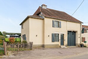 Exterior - Les Roblets - Avec jardin de 300 m2 (Bougey)