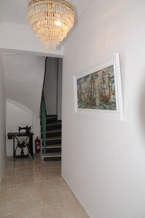 Interior - Enora Loutraki! Stylish 2BR Retreat with private Garden near the Sea. (Loutraki)