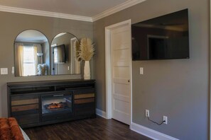 Interior - Peach State Hideaway, The Columbus Escape (Columbus)